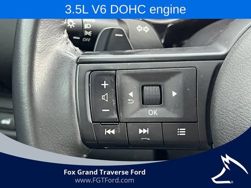 Used 2025 Nissan Pathfinder SV AWD/4WD image 21