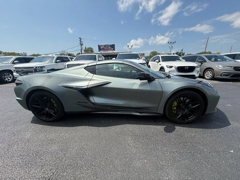 Used 2024 Chevrolet Corvette Z06 w/ Stealth Interior Trim Package RWD image 2