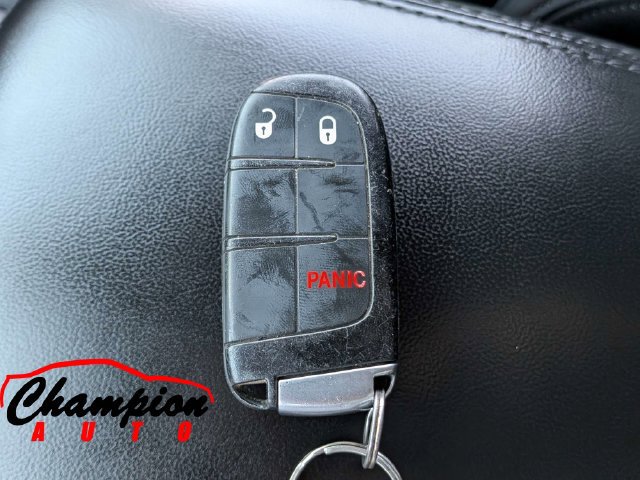 Used 2020 Dodge Durango SXT RWD image 31