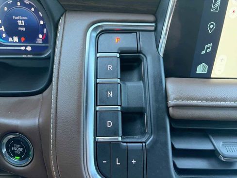 Used 2023 Chevrolet Tahoe High Country w/ Advanced Technology Package image 28