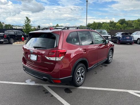 Used 2023 Subaru Forester Premium AWD/4WD image 7
