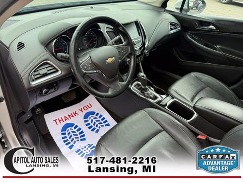 Used 2017 Chevrolet Cruze Premier image 12