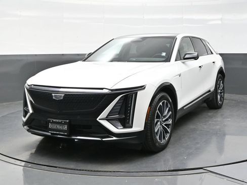 Certified 2024 Cadillac Lyriq Sport AWD/4WD image 2