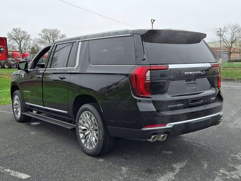 New 2026 GMC Yukon XL Denali AWD/4WD image 3