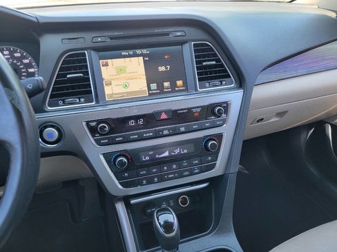 Used 2017 Hyundai Sonata Limited w/ Tech Package 03 image 12