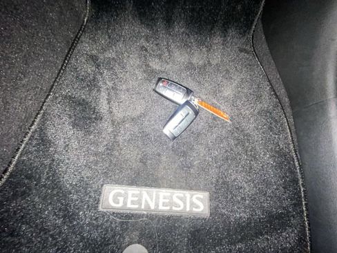 Used 2023 Genesis G70 2.0T w/ Sport Prestige Package image 31