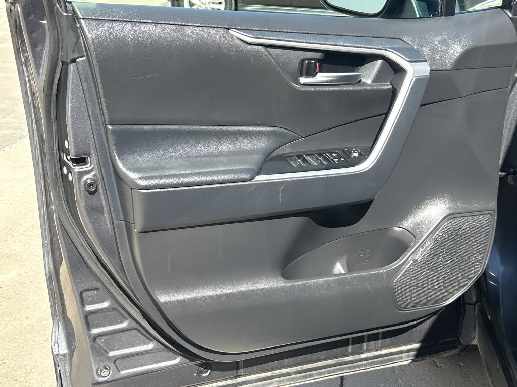 Certified 2025 Toyota RAV4 XLE AWD/4WD image 11