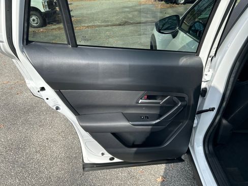 Used 2023 MAZDA CX-50 2.5 S w/ Cargo Package image 25