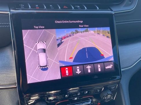 New 2025 Jeep Grand Cherokee Overland w/ Adv Protech Group III image 22