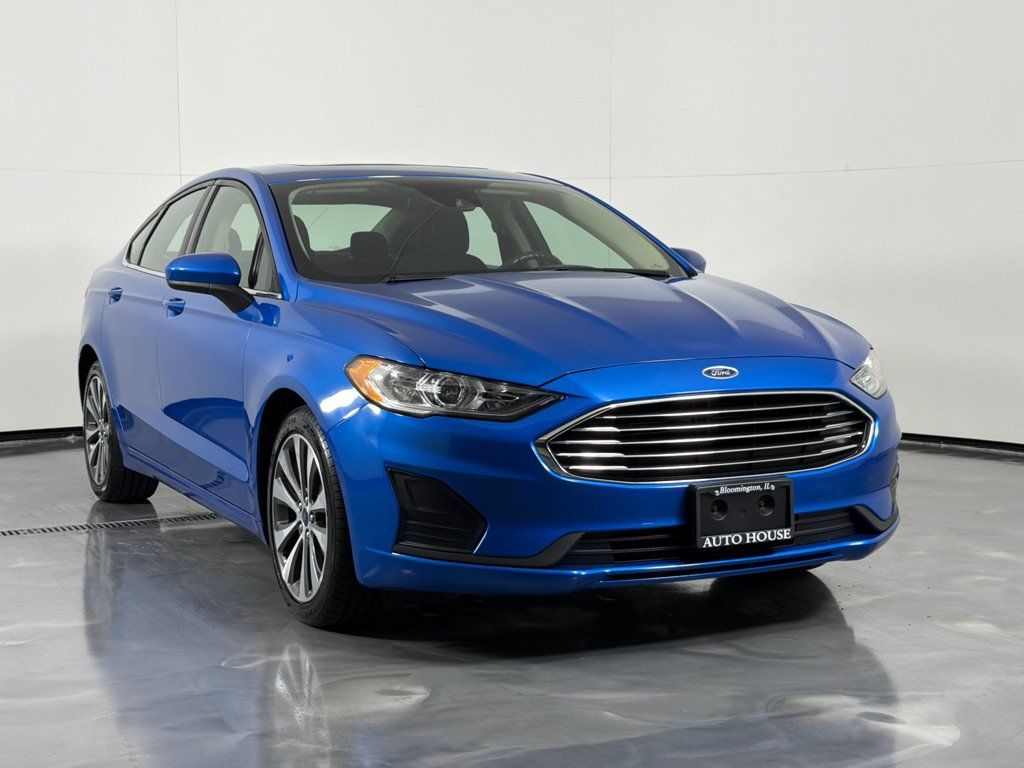 Used 2020 Ford Fusion SE AWD/4WD image 3