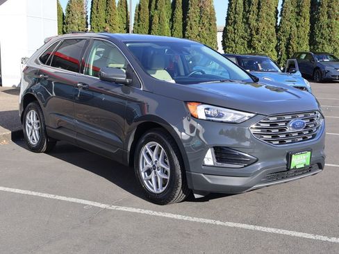 Used 2021 Ford Edge SEL w/ Cargo Accessory Package image 10