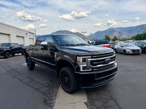 Used 2022 Ford F350 Platinum w/ Tremor Off-Road Package AWD/4WD image 3