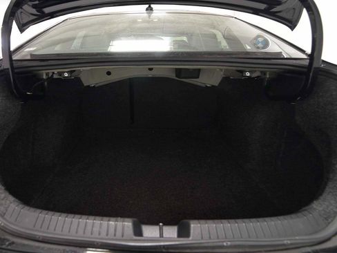 Used 2024 Volkswagen Jetta SE FWD image 11
