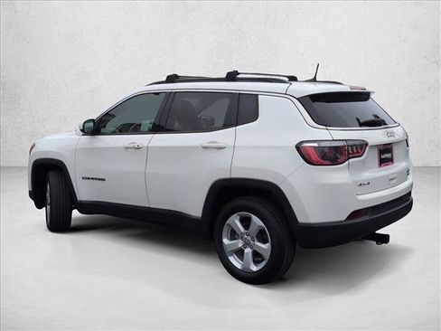 Used 2017 Jeep Compass Latitude w/ Popular Equipment Group AWD/4WD image 8