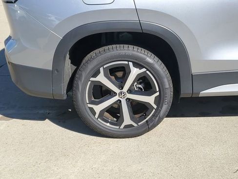 New 2026 Volkswagen Tiguan SE AWD/4WD image 5