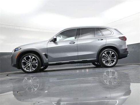 New 2026 BMW X5 xDrive40i w/ Climate Comfort Package image 30