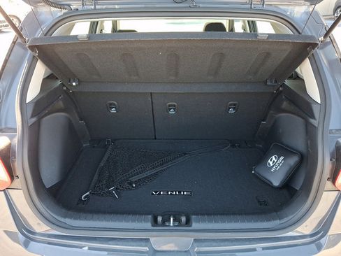 Used 2023 Hyundai Venue SEL image 28