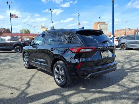Certified 2024 Ford Escape ST-Line w/ Tech Pack #1 AWD/4WD image 9