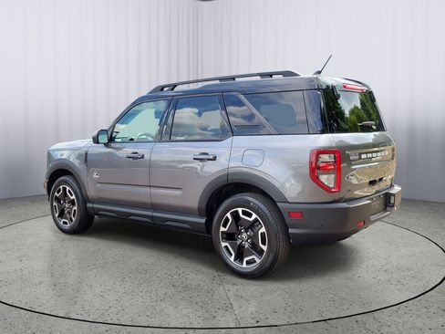 Used 2023 Ford Bronco Sport Outer Banks w/ Tech Package AWD/4WD image 4