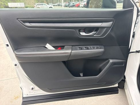 Used 2023 Honda CR-V Sport image 14