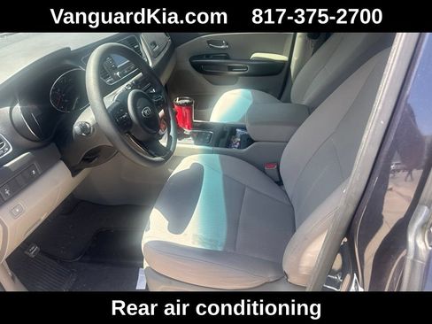 Used 2016 Kia Sedona LX w/ Option Group 020 FWD image 5