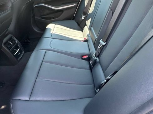 Used 2025 BMW 330i Sedan RWD image 9