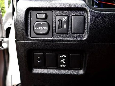 Used 2016 Toyota 4Runner SR5 image 23