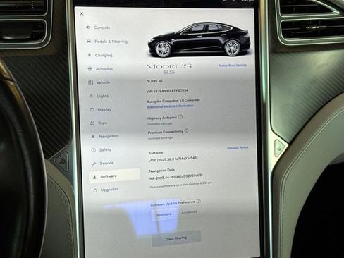 Used 2014 Tesla Model S Base image 33