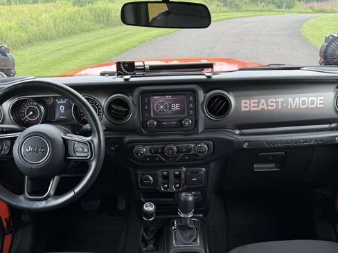 Used 2019 Jeep Wrangler Sport AWD/4WD image 37