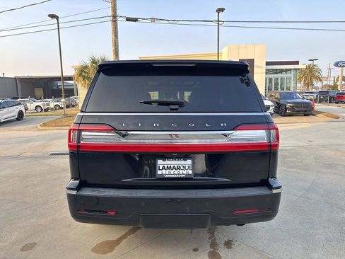 Used 2019 Lincoln Navigator Reserve image 7