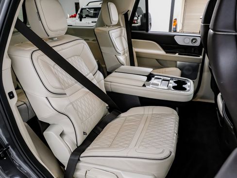 Used 2022 Lincoln Navigator Black Label image 42