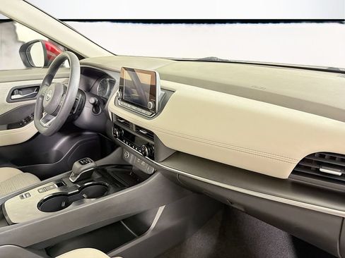 Used 2023 Nissan Rogue SV FWD image 30