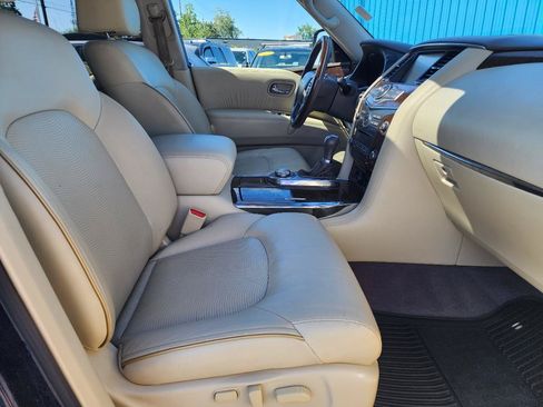 Used 2017 INFINITI QX80 4WD w/ Driver Assistance Package image 32