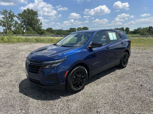Certified 2023 Chevrolet Equinox LS FWD image 2