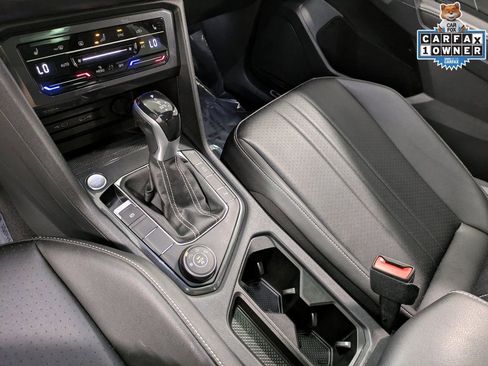 Used 2022 Volkswagen Tiguan SE R-Line AWD/4WD image 16
