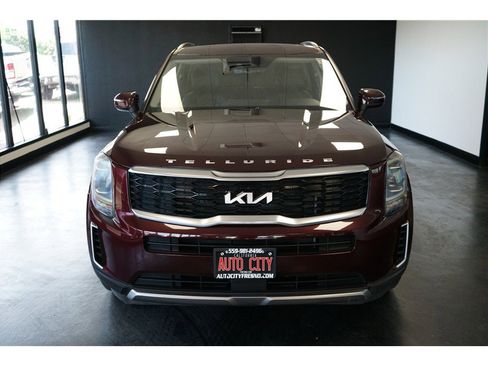 Used 2022 Kia Telluride EX w/ Towing Package AWD/4WD image 2