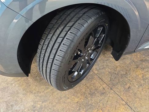 Used 2023 Kia Carnival SX Prestige FWD image 35