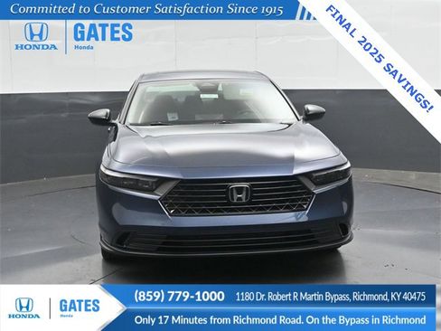 New 2025 Honda Accord SE image 5