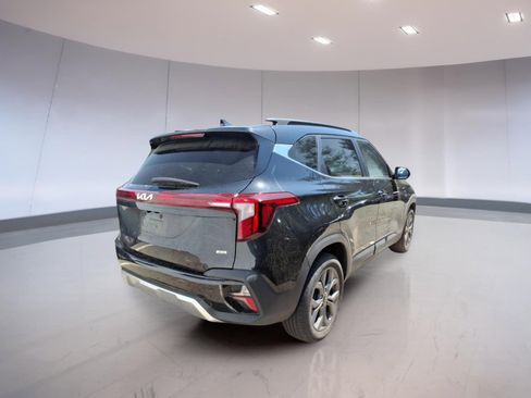 Used 2024 Kia Seltos S AWD/4WD image 4