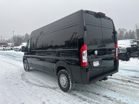 Used 2025 RAM ProMaster 2500 w/ Convenience Group image 5