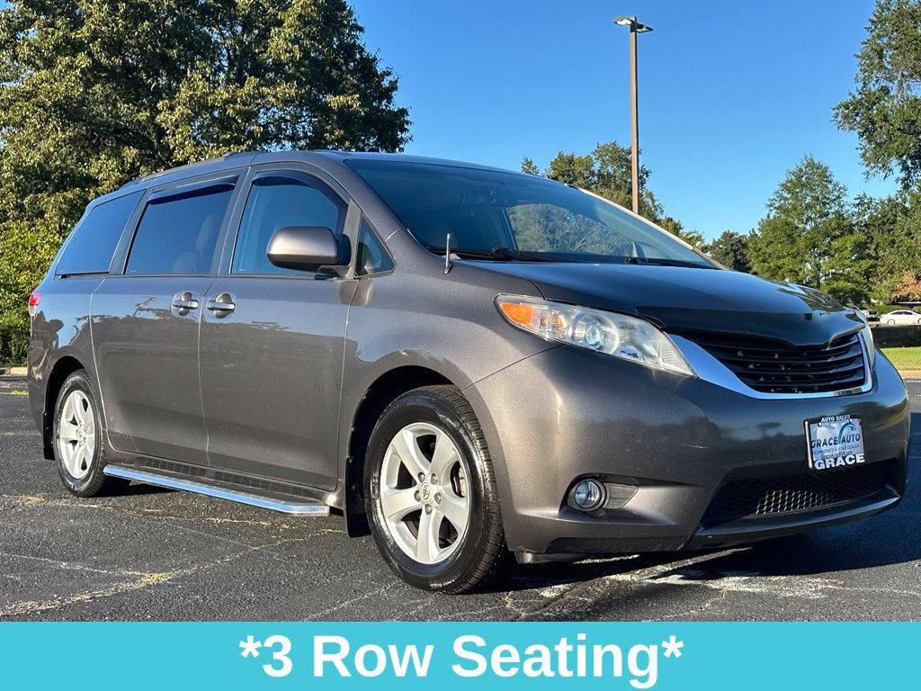 Used 2012 Toyota Sienna LE FWD image 12