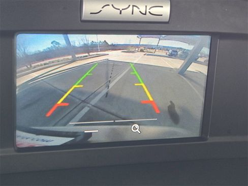 Used 2017 Ford C-MAX SE image 19