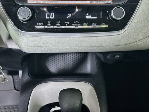 Used 2025 Toyota Corolla LE FWD image 22