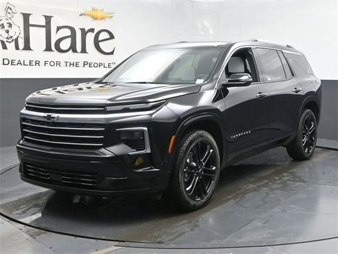 New 2025 Chevrolet Traverse High Country w/ LPO, Floor Liner Package image 13