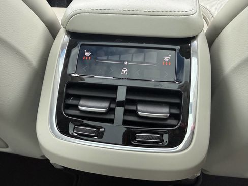 Used 2021 Volvo XC60 T5 Inscription w/ Advanced Package image 18