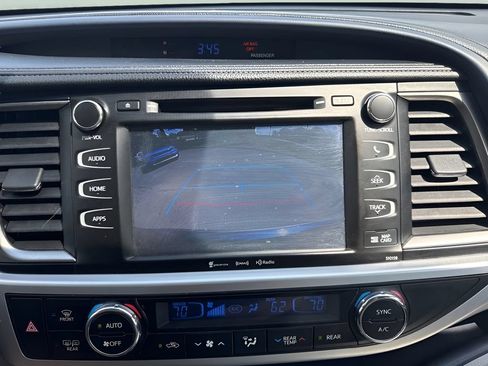 Used 2016 Toyota Highlander XLE AWD/4WD image 21