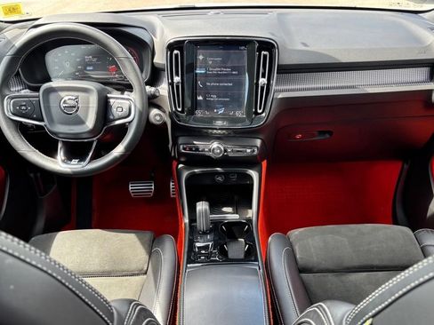 Used 2019 Volvo XC40 T5 R-Design AWD/4WD image 6