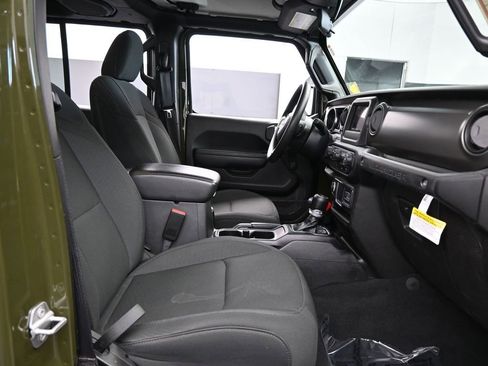 Used 2022 Jeep Wrangler Unlimited Sport image 45