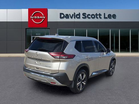 Used 2023 Nissan Rogue Platinum w/ Platinum Premium Package image 5