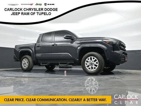 Used 2025 Toyota Tacoma SR5 image 34